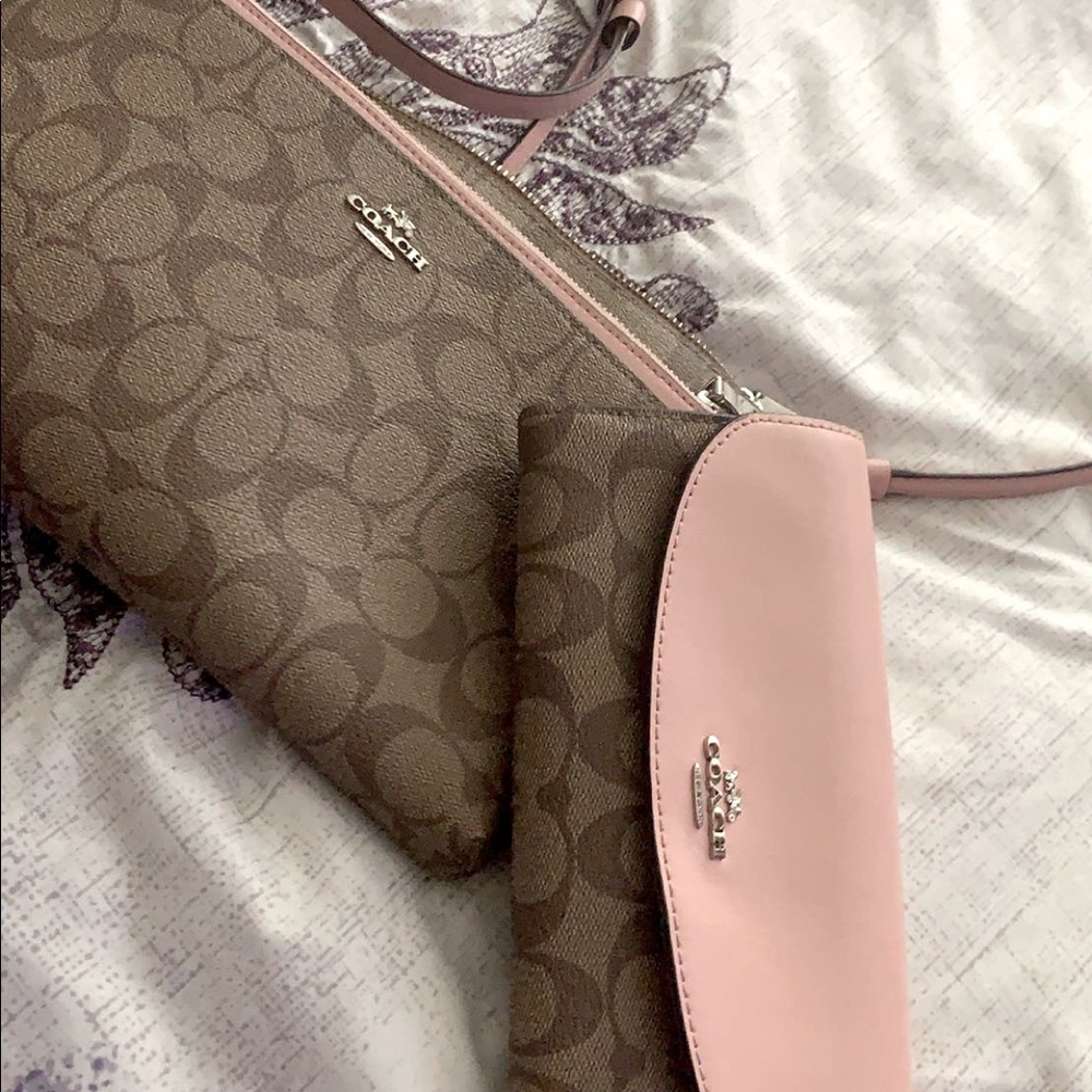 Coach bag set .